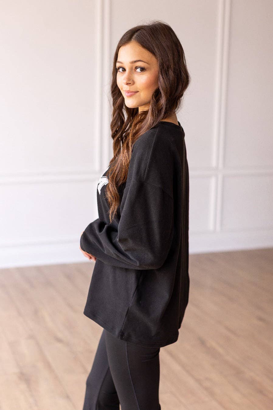 Noir Stay At Home Mom University à col rond noir en vente sur Faire1