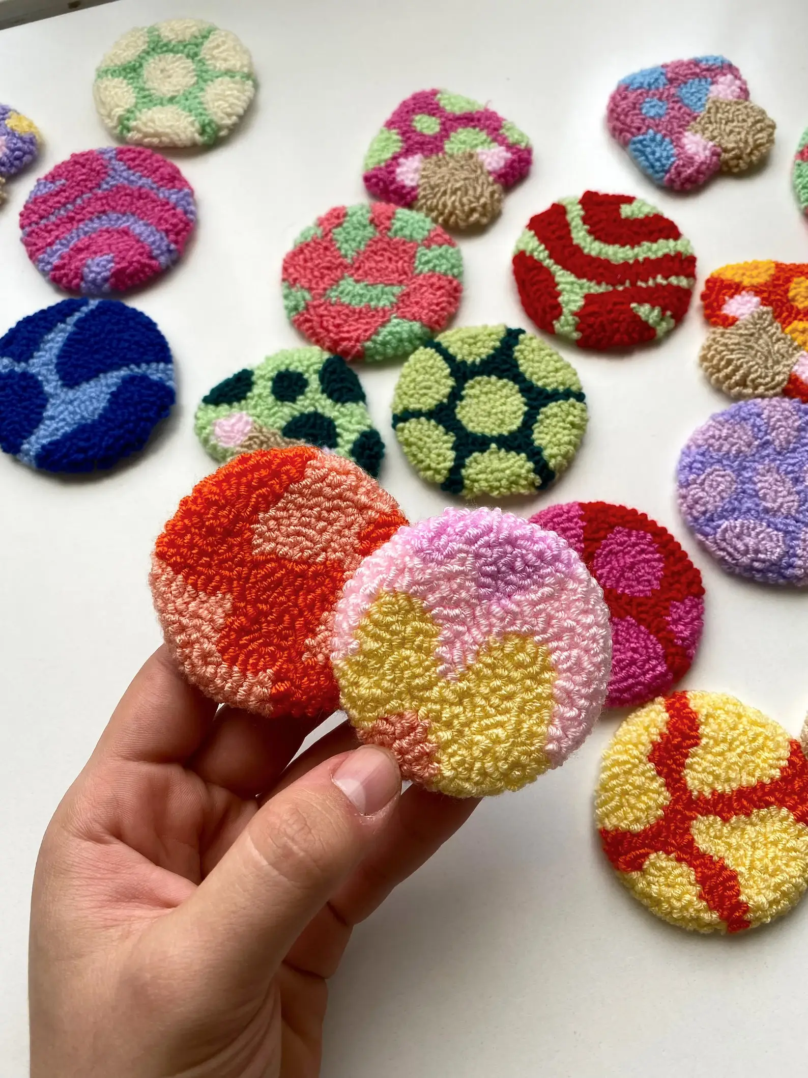 2 Sottobicchieri Per Auto Fosforescenti - Universali, Antiscivolo, In PVC, Design Fibra Di Carbonio - Foto 8