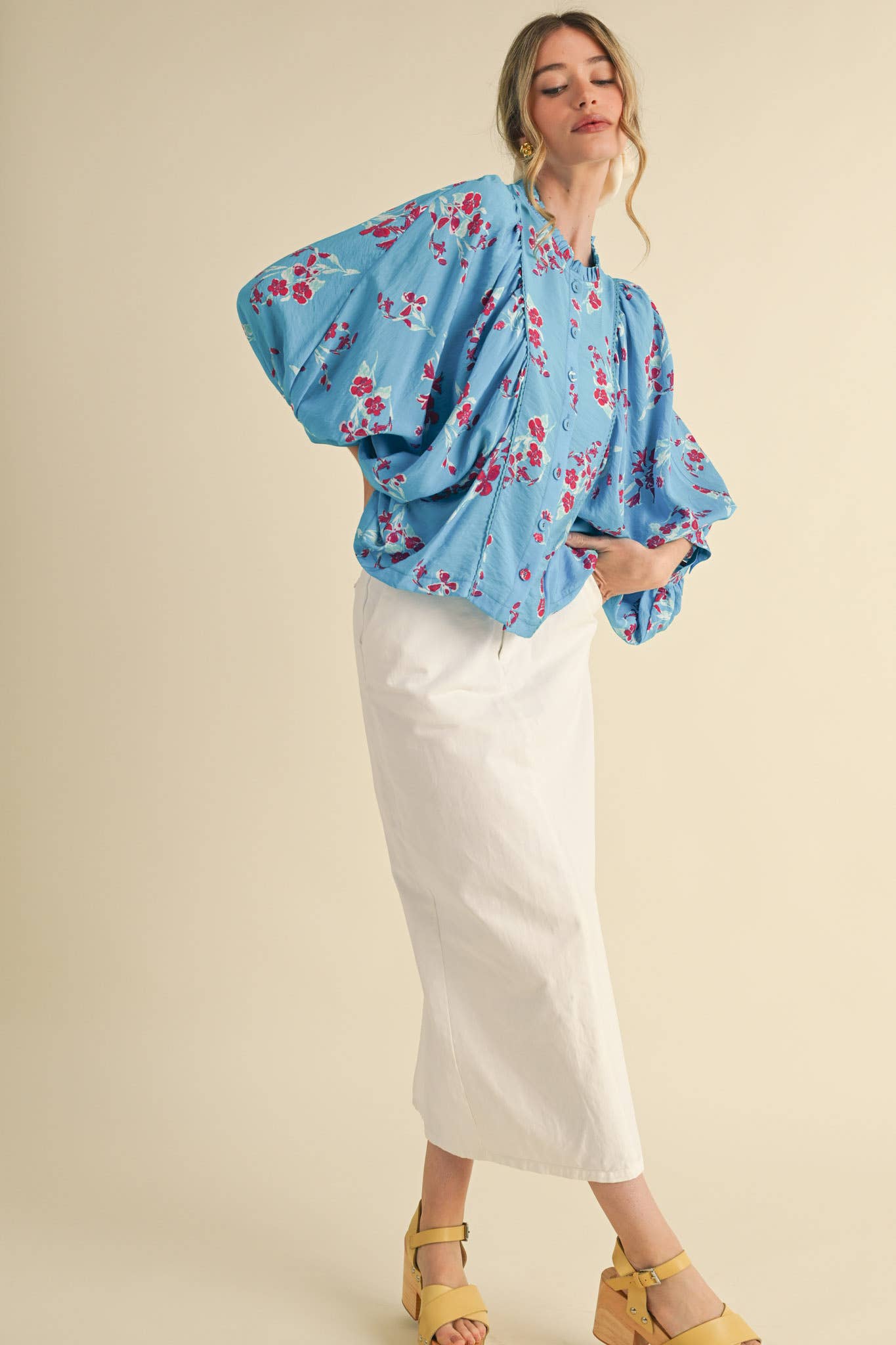 &MERCI - Vendita all'ingrosso Camicetta - Donna - BLUSA A MANICHE DOLMAN CON STAMPA FLOREALE ESCLUSIVA MTP387122