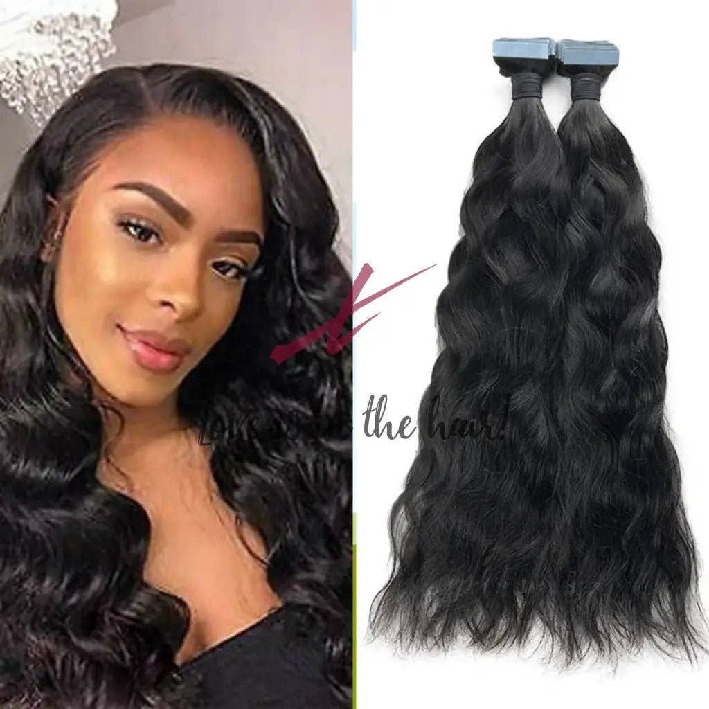 Color natural (1B) Extensiones de cabello humano ondulado suelto con cinta | Cabello virgen brasileño de venta al por mayor en Faire4