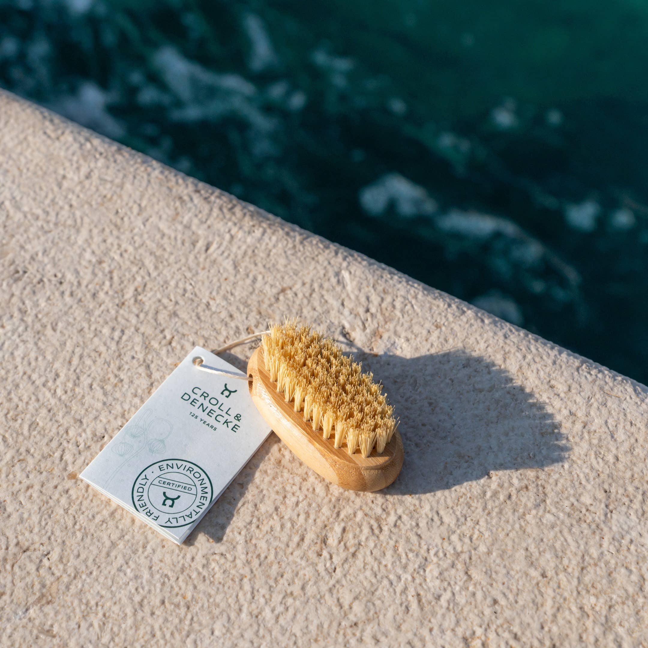 Croll & Denecke – Großhandel Nagelpflegesets – Vegane Nagelbürste mit Kokos Geschenk Eco Wellness Frauen1
