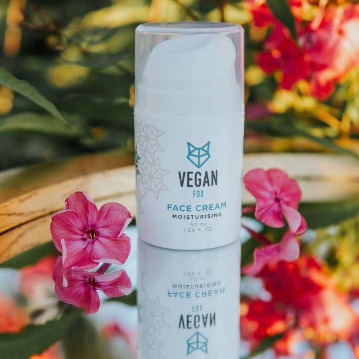 Hydraterende gezichtscrème voor combinatie/ vette huid voor wholesale door Amber cosmetics Ltd (Vegan Fox)