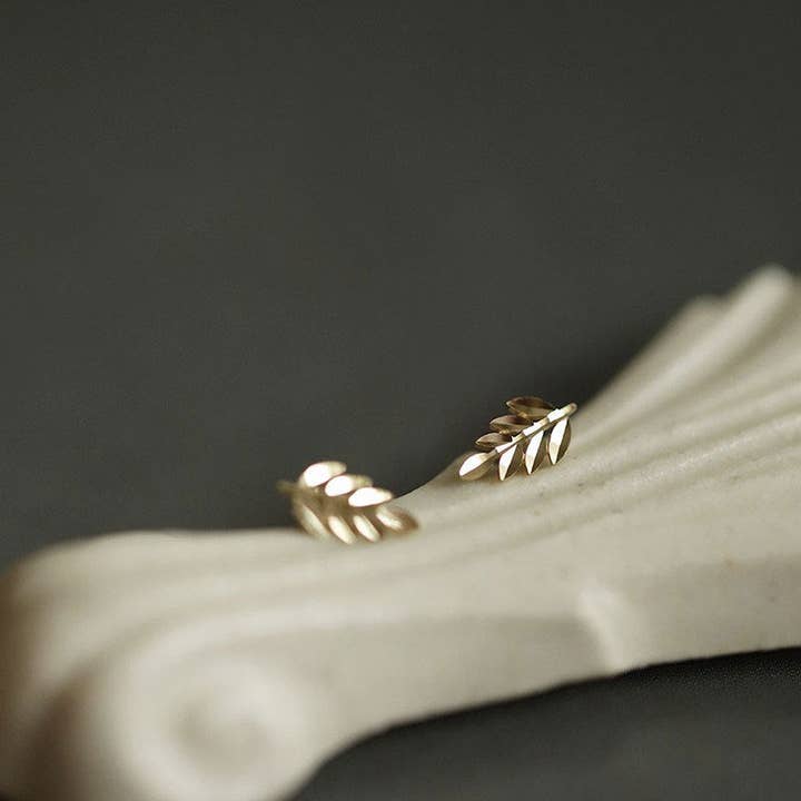 Perimade & Co. LLC - Wholesale Stud/Post Earrings - Dainty Gold Small Leaf Stud Earrings in 925 Sterling Silver
