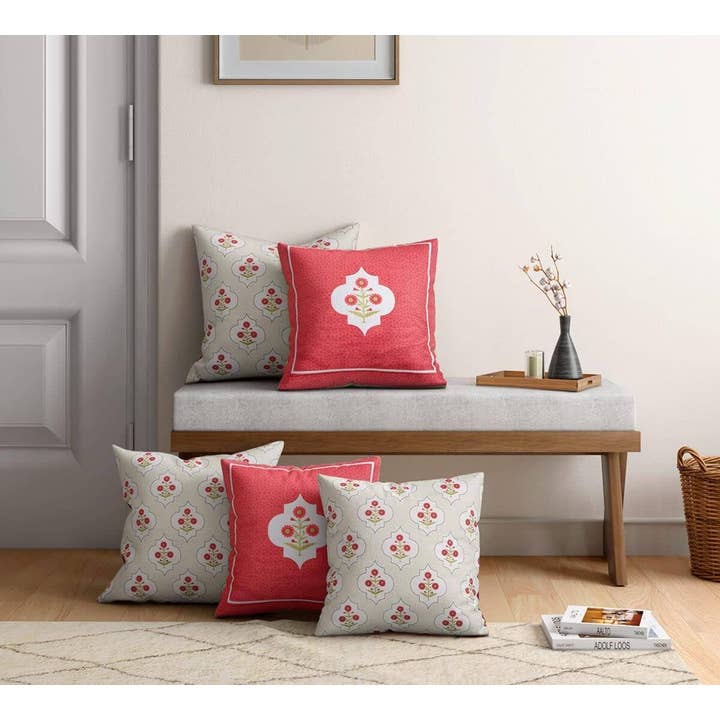 Grå vallmoblomma 18" x 18" Satin Kuddfodral Set med 5 för wholesale av India Circus