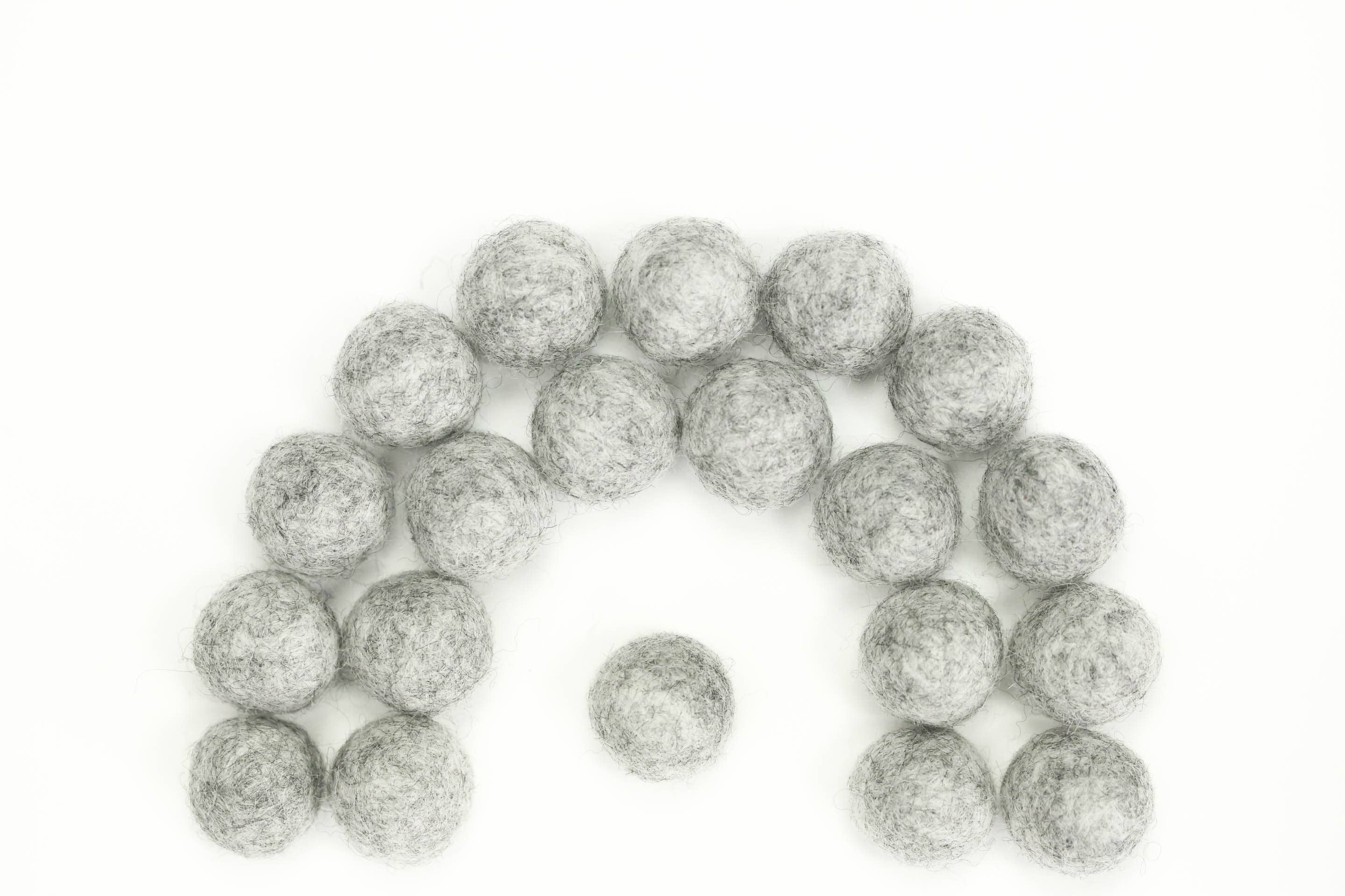 The Felt Pod - Wholesale Craft Supplies - 2.5 cm Felt Balls 100 Pieces -for DIY Garland Wool Beads1