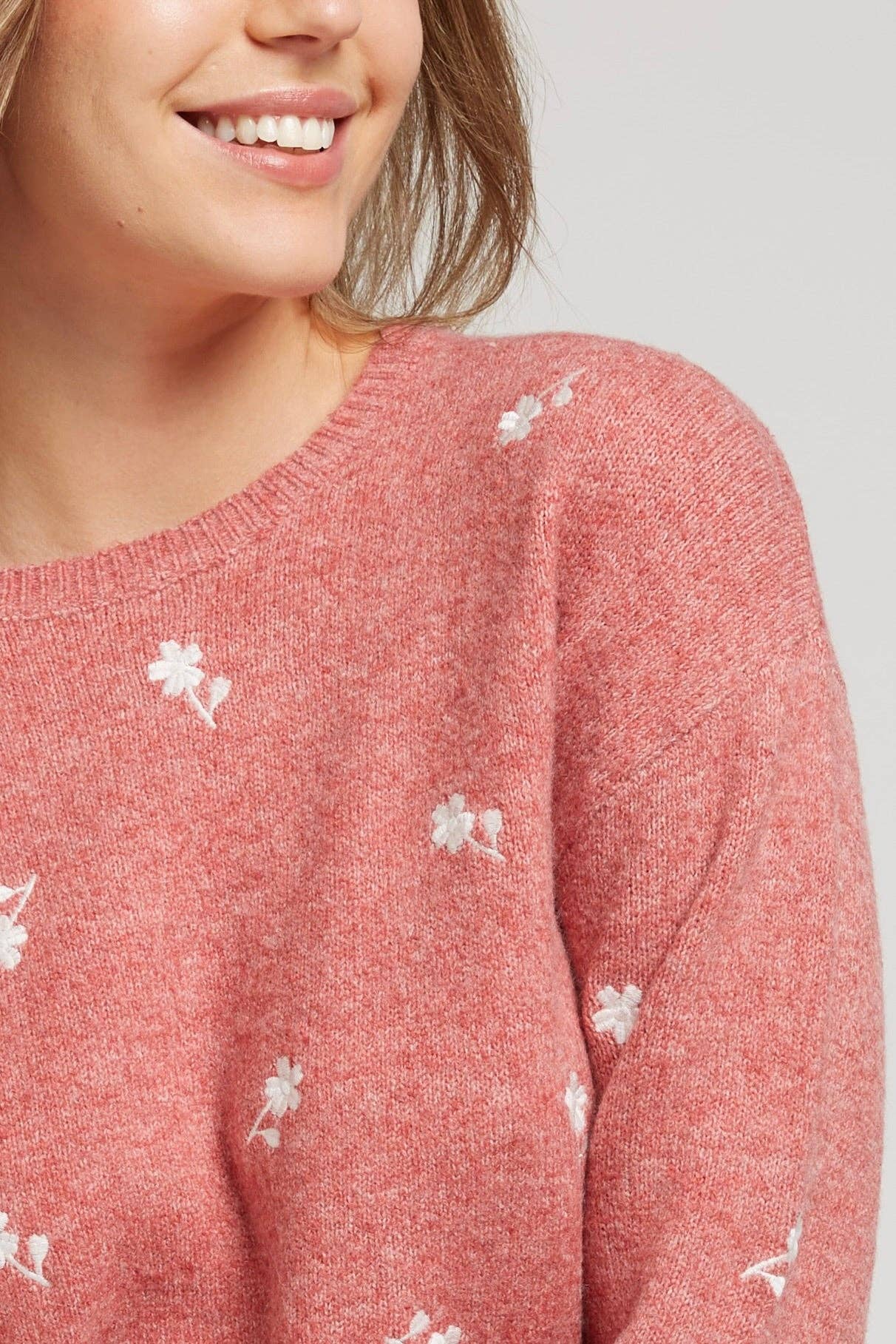 Andy & Lucy - Wholesale Knit Sweater - Women's - YVETTE - Soft floral embroidered sweater with round neck15