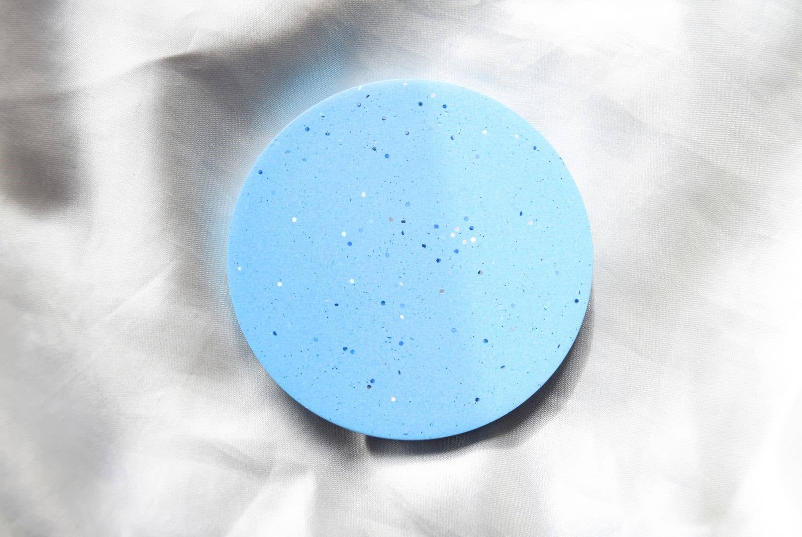 Fox and Bunny Rise - Vente Sous-verre - Sous-verre en jesmonite à paillettes mélangées - Bleu