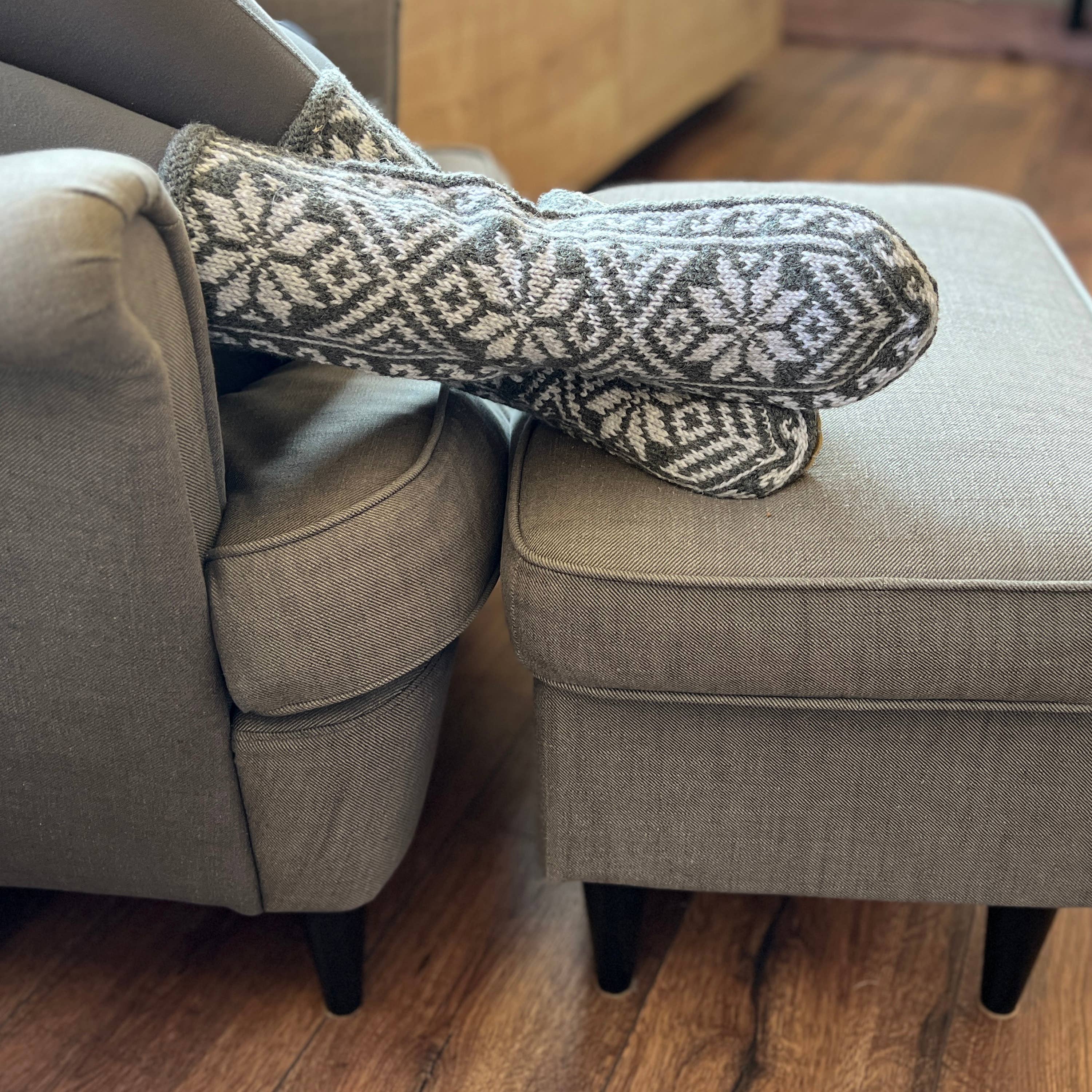 Azerbaijani Socks - Vente Chaussons chaussettes – femme - Chaussettes-chaussons pour femmes adultes : Longues grises (Individuelles)7