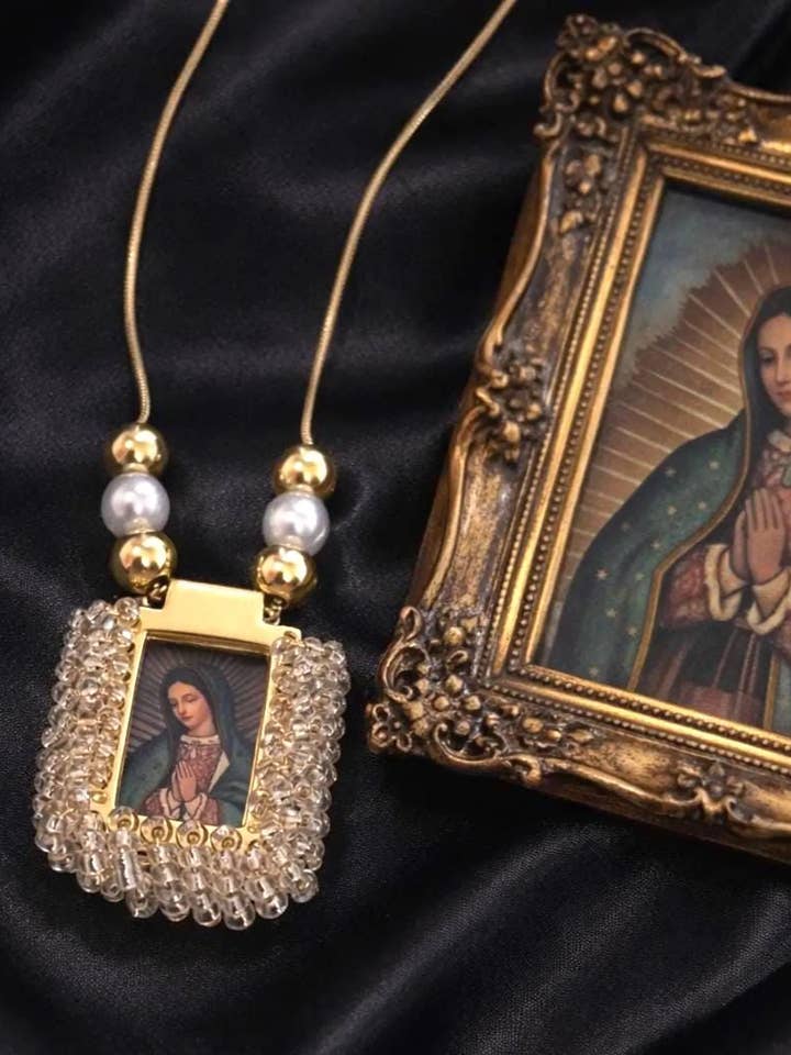 Collar Escapulario de Nuestra Señora de Guadalupe for wholesale by Wild & Free