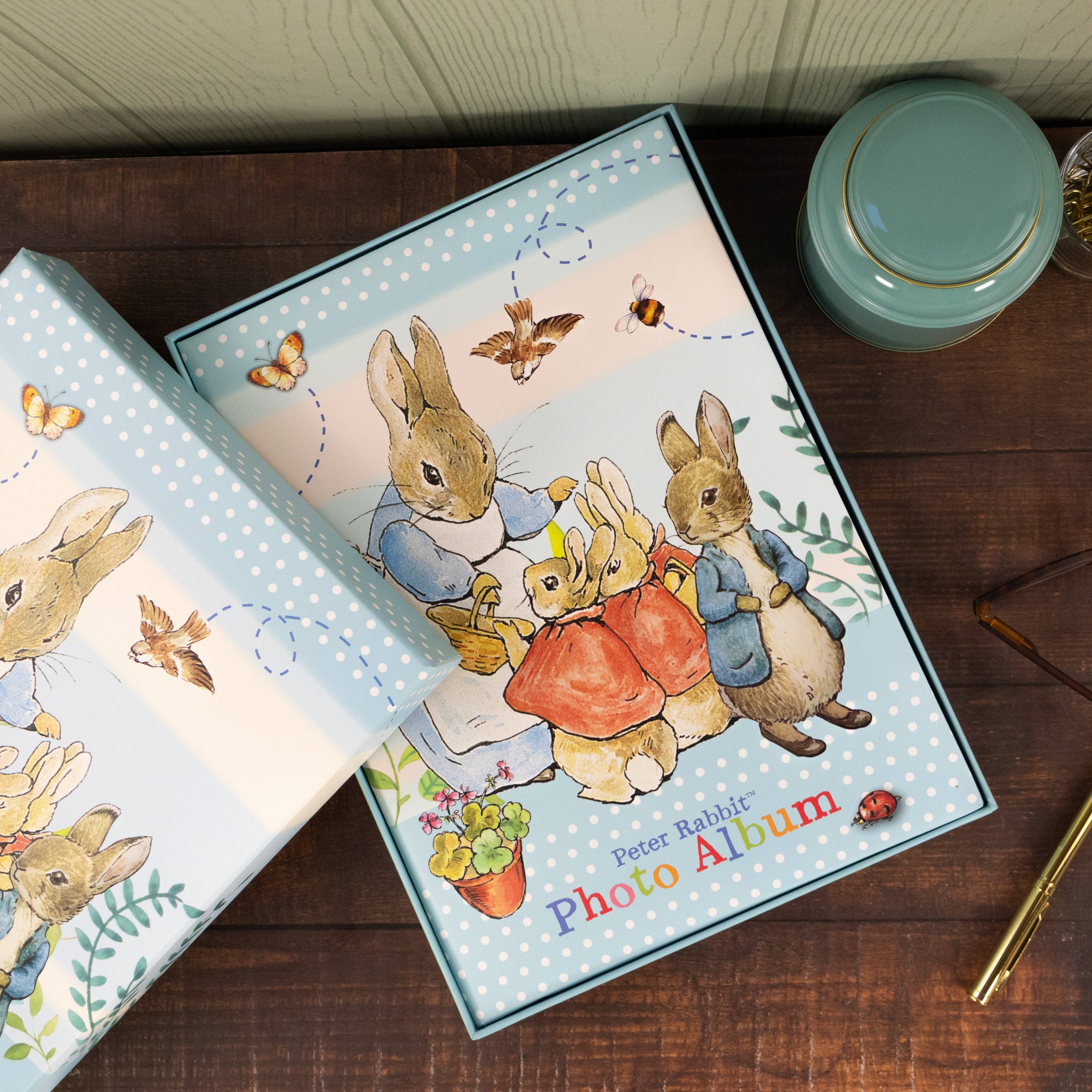 Robert Frederick Ltd – wholesale Photo album – Child & baby – Peter Rabbit Portrait Photograph Album in Gift Box - Holds 100 Photos4