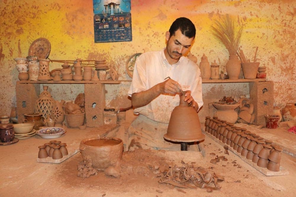 Zayti L.T.D.M - Wholesale Carafe - Moroccan natural clay water jar – Filter and purify3