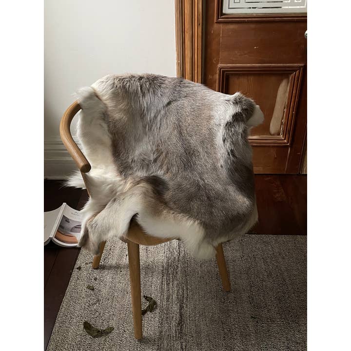 Black Sheep (White Light) - Vente Tapis - LAMPE Scandinave en peau de renne