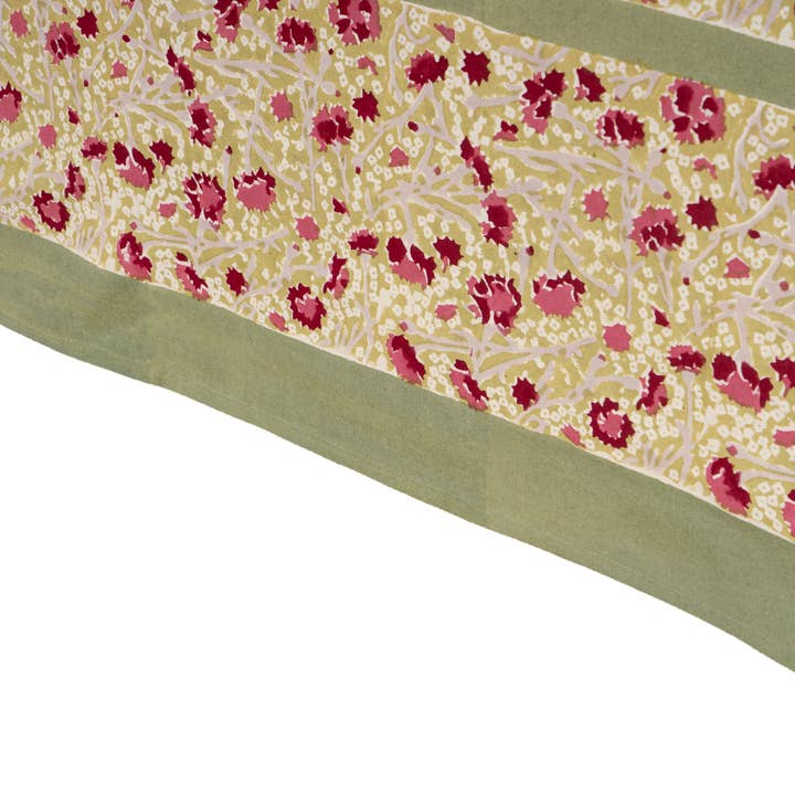 Couleur Nature - Wholesale Tablecloth - Meadows Red & Green Tablecloth