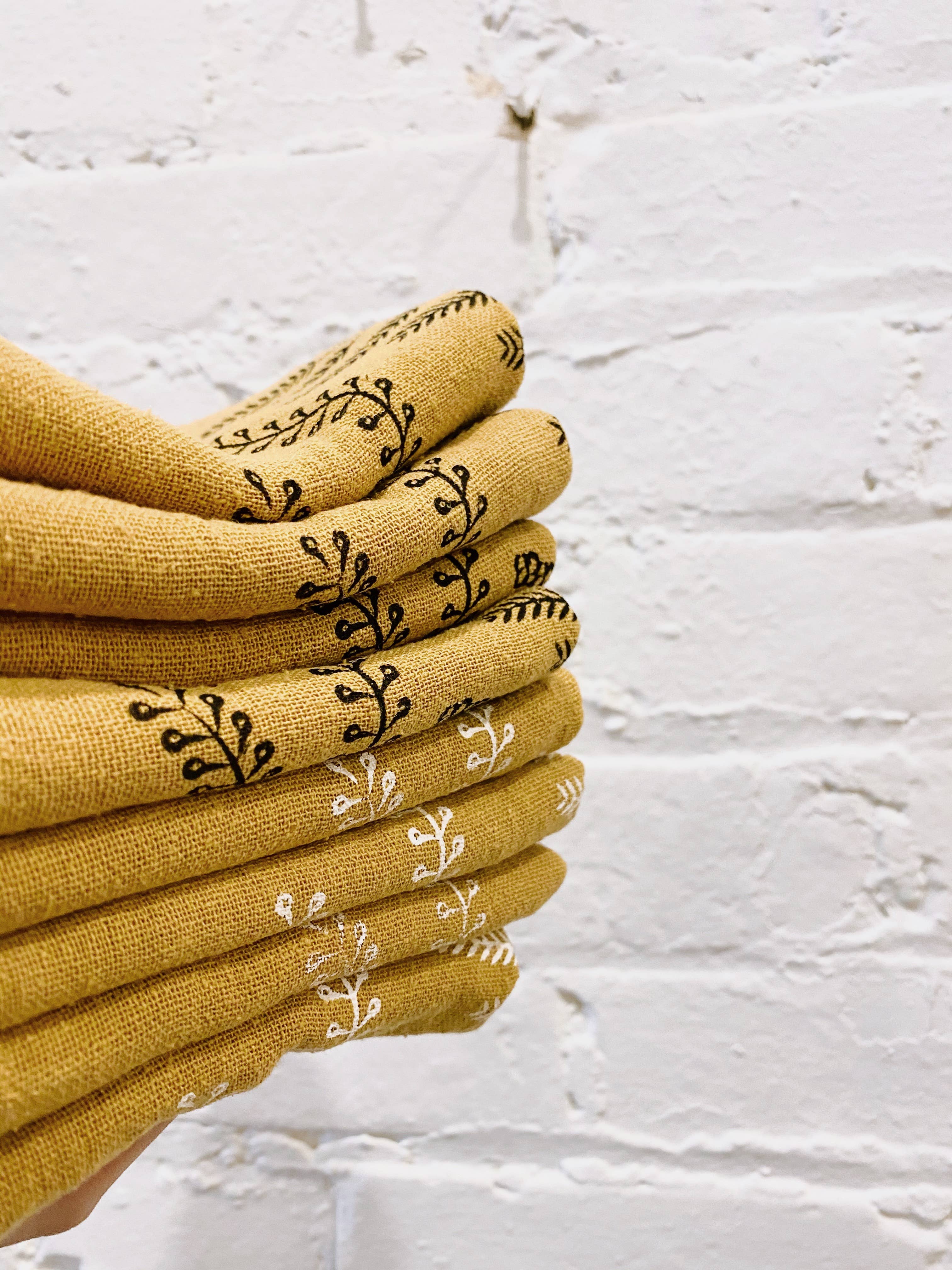 Eco Raw Studio - Wholesale Bandana - Dames - Desert Gold botanische print natuurlijk geverfde bandana (wit)6