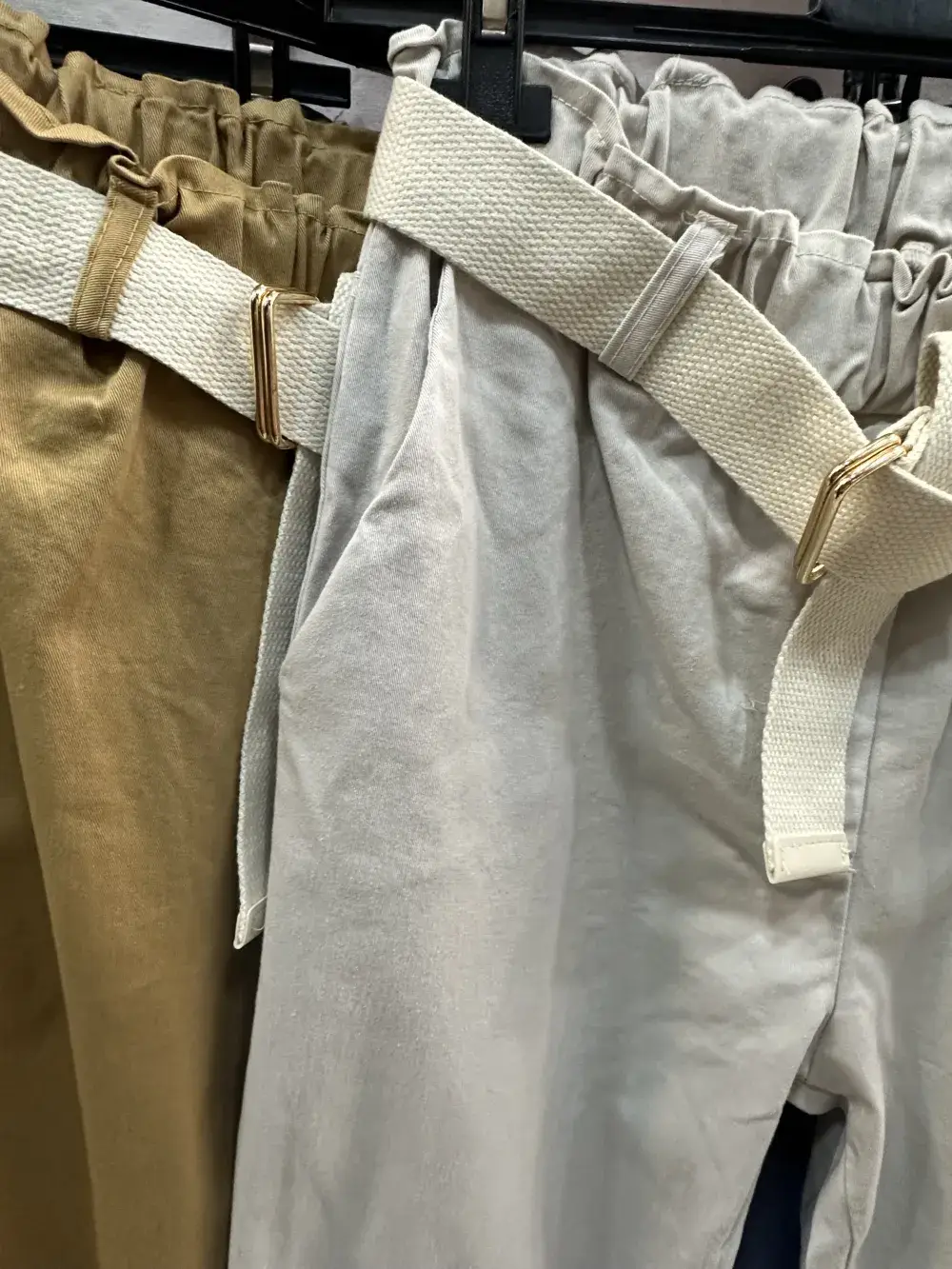 Mimi & Gogo – wholesale Pants – Women's – Carrot pants with belt @25720_PaCarotteCeinture11