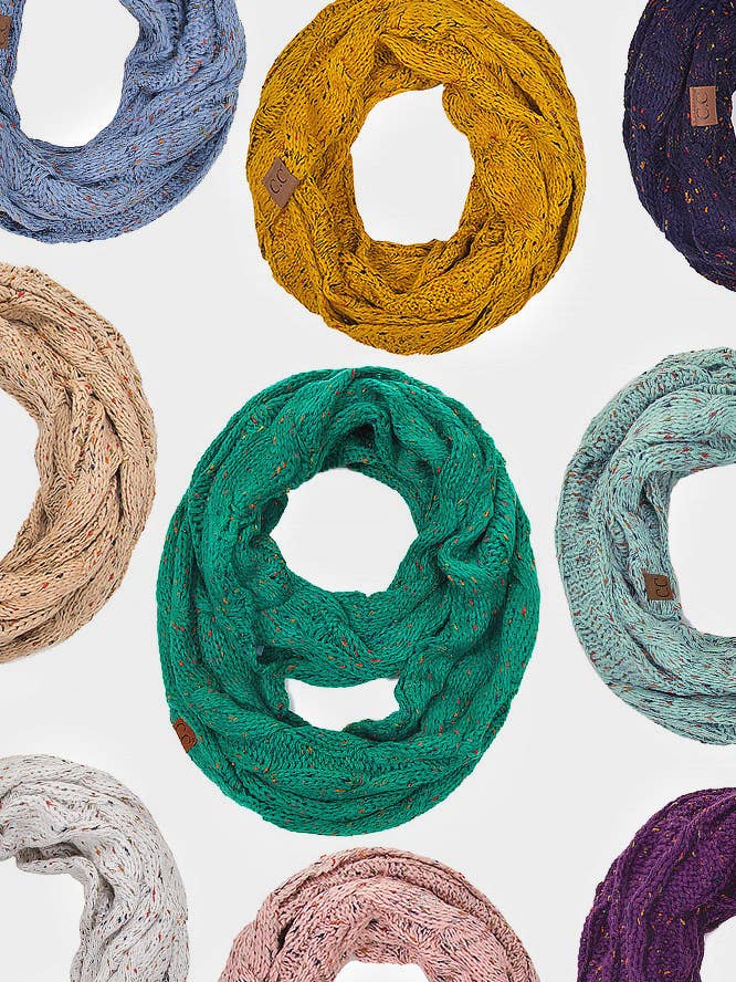 Écharpe Infinity CC Cable Knit Confetti pour la vente par Hana