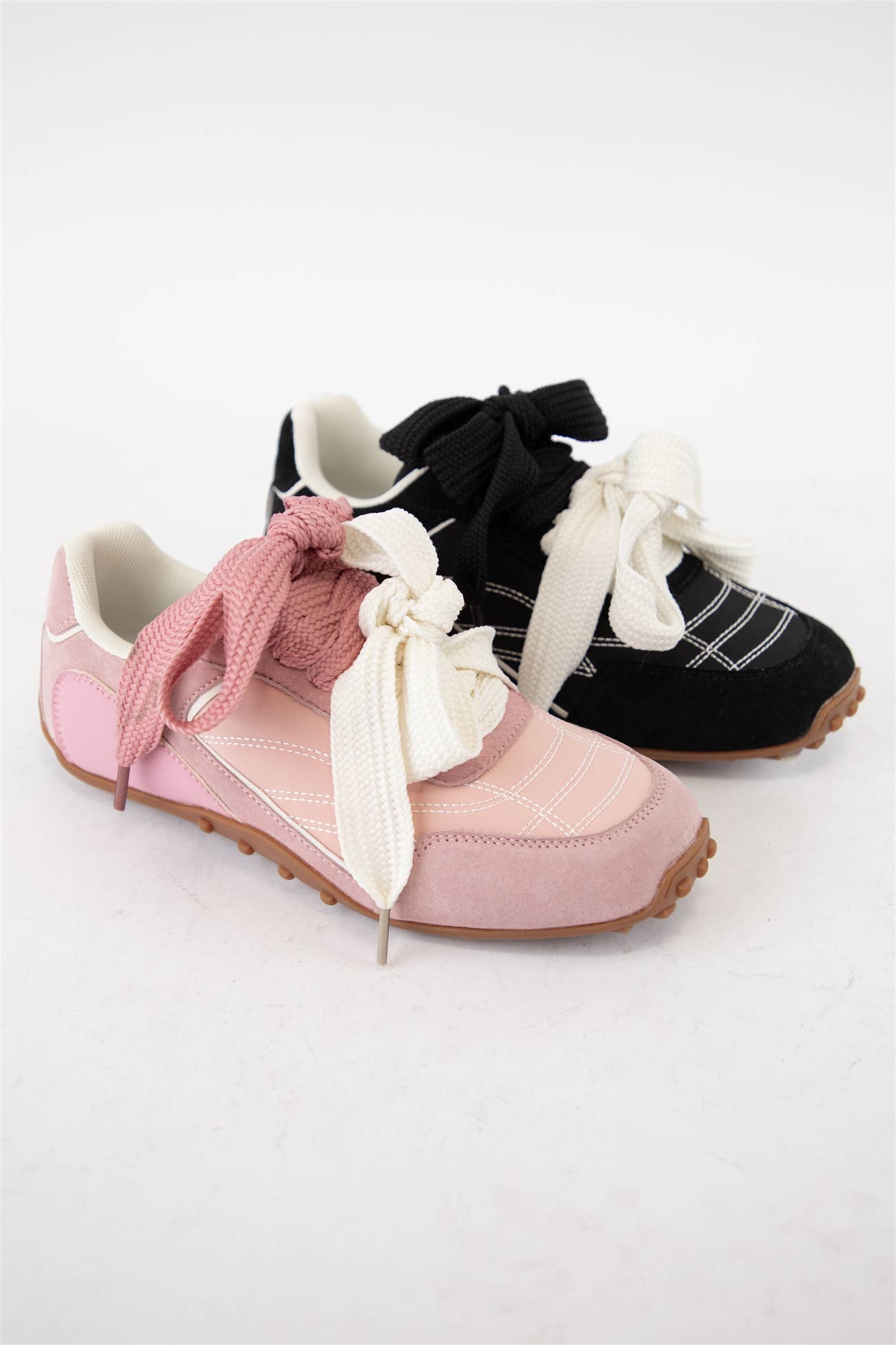 CCOCCI - Vendita all'ingrosso Sneakers di tendenza - Donna - SILHOUETTE SPORTIVA CLASSICA LACEY4