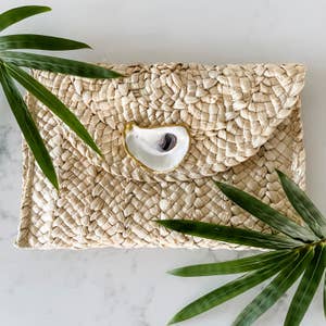 Straw Shoulder Bag Straw Clutch Women Hand-Woven Pompom Straw Crossbody Bag Summer Beach Envelope Purse Wallet