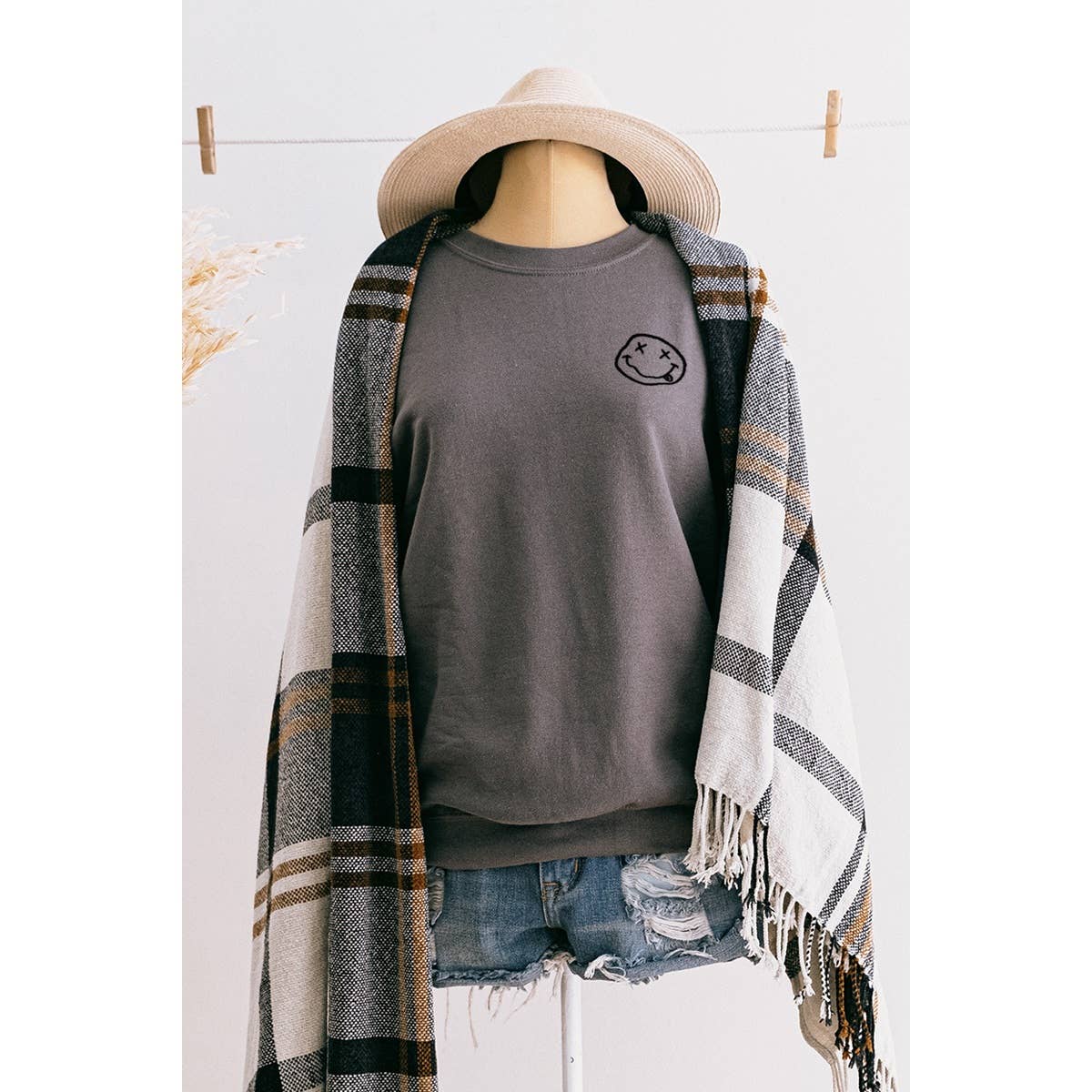 Illustrated Society - Wholesale Sweatshirt - Women's - SMILE FACE EMBROIDERY7