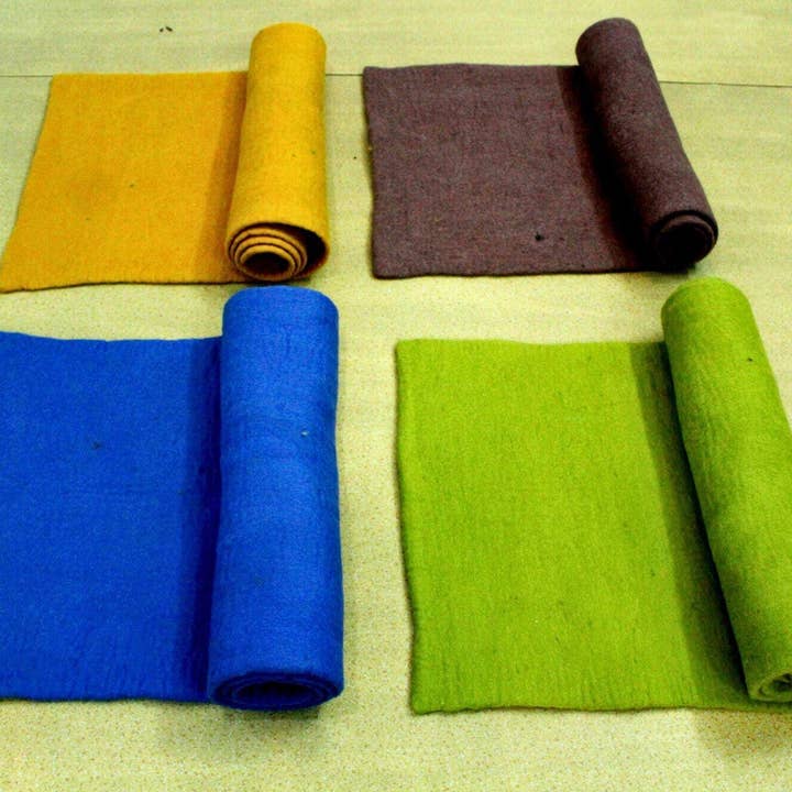 Woollyfelt - Wholesale Yoga Mat - Handmade Customizable Natural Wool Yoga Mats7