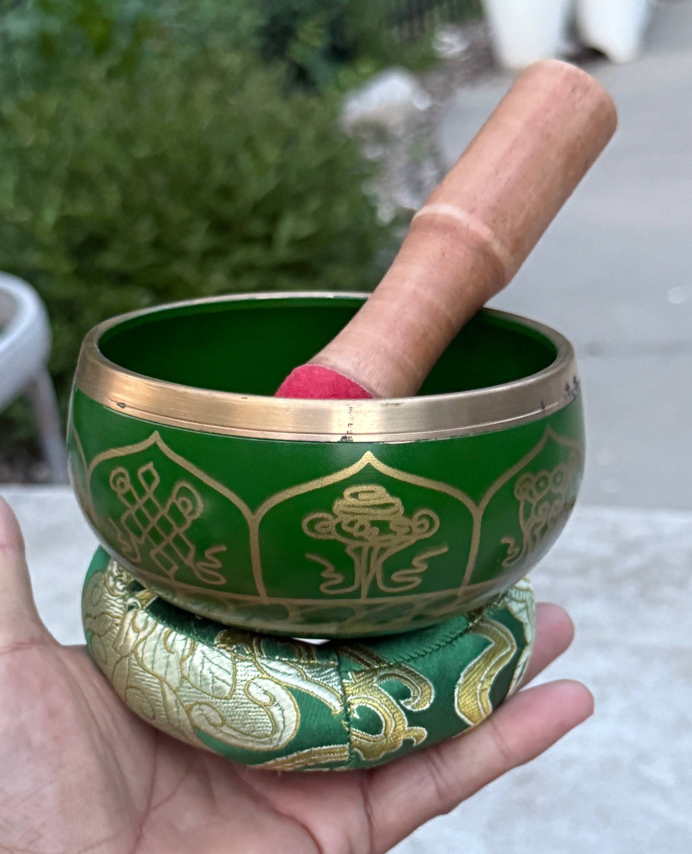 Lungta Imports - Wholesale Meditation Supplies - Singing Bowl Complete Set ~ 8 Lucky Symbols ~ For Meditation6