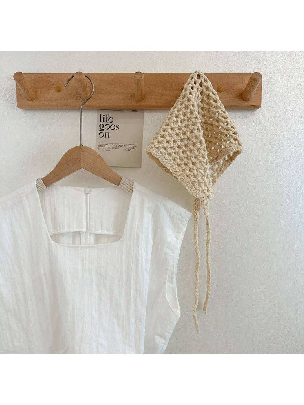 Funkyrel® Atzbranding Limited – Cachecol - Mulher por atacado – Scarvii - Lenço Triangular Vintage em Malha com Padrão de Aberto0