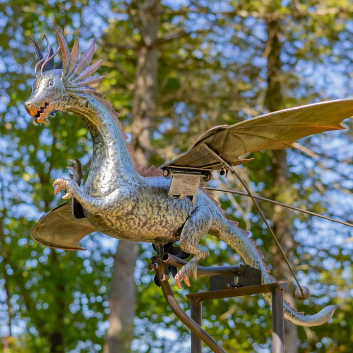 Zaer Ltd. International - Wholesale Garden/Lawn Stake - 8.35ft. Tall XL Flying Dragon Iron Rocking Stake "Drakono"