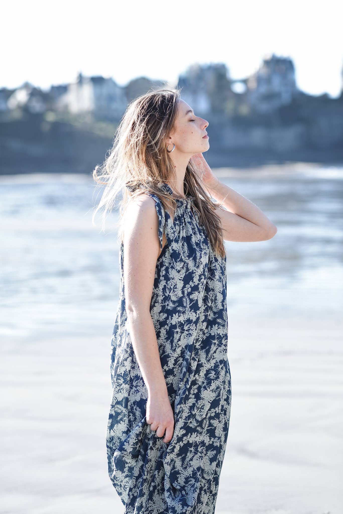 myaghri - Vendita all'ingrosso Vestito - Donna - Abito Zephyr con motivo a palme in tessuto leggermente goffrato2