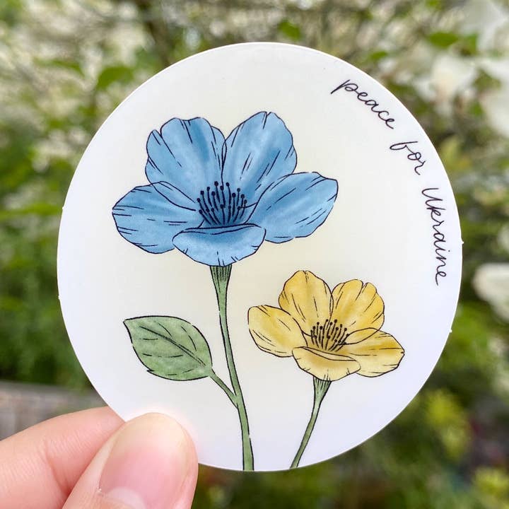 Sticker vinyle Peace for Ukraine pour la vente par Kela Designs