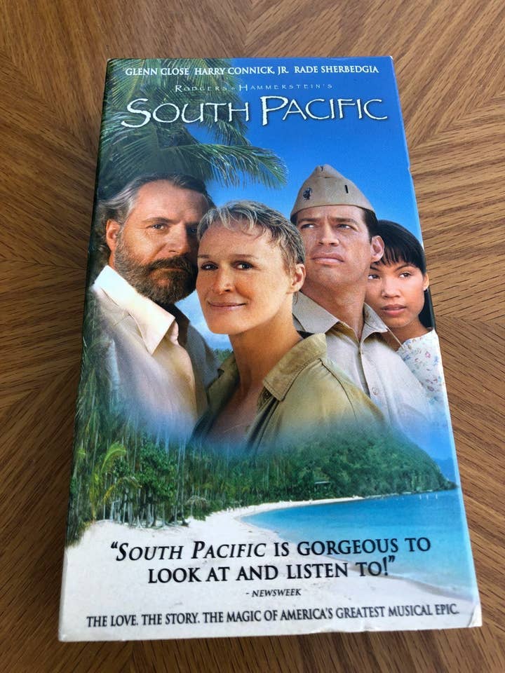 Cassette VHS de film scellée SUD PACIFIQUE pour la vente par Real Retro