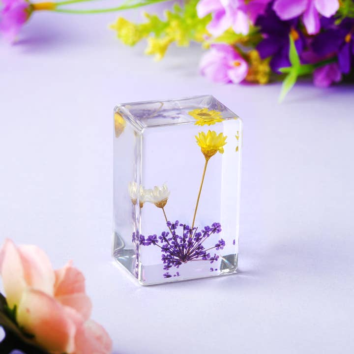 CGB Giftware – wholesale Prydnad – Blomstermarknaden gul och vit blomma i harts