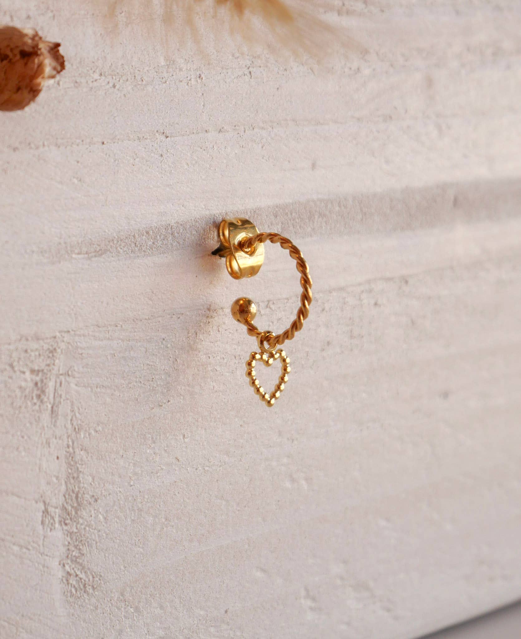 Azeria Création - Wholesale Huggie Earrings - Héna Mini Creole11