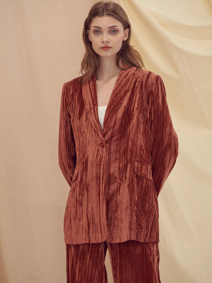 BLAZER SEMI OVERSIZE MONOPETTO IN VELLUTO OI5756FO per la vendita all'ingrosso da parte di Fore Collection