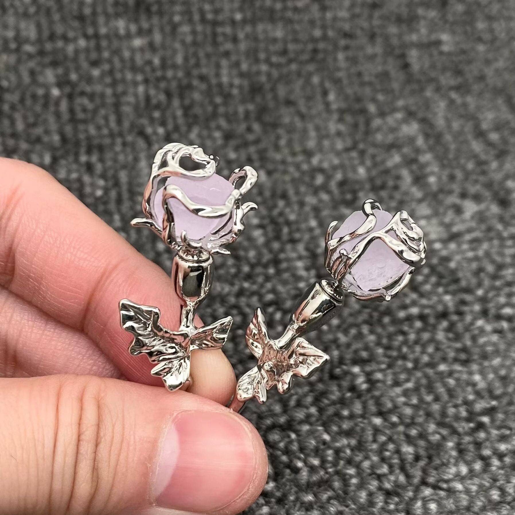 Mio Queena - Wholesale Gauge/Plug Earrings - High Quality Silver Tone Rose Design Earrings - GT1