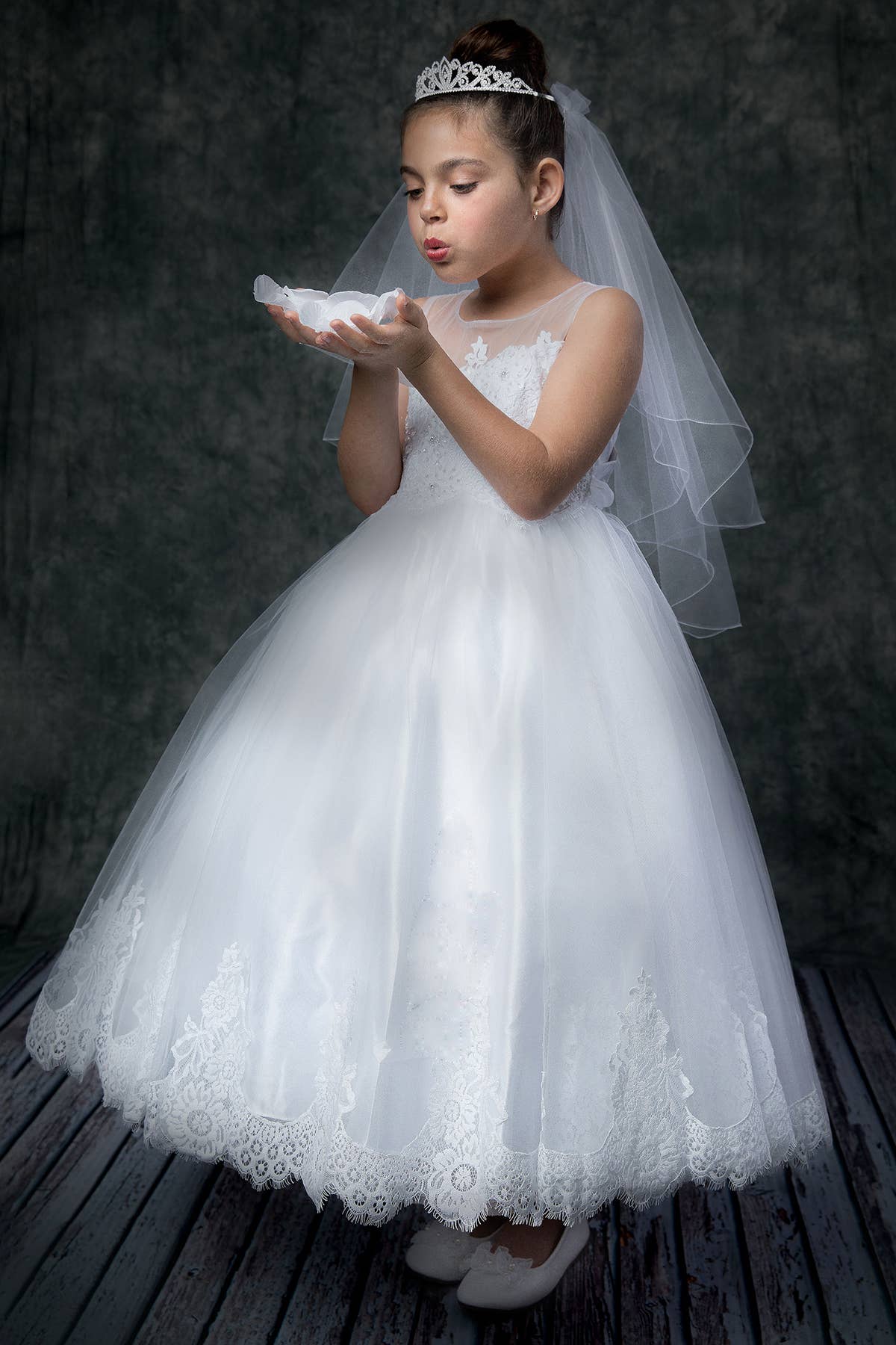 Kid's Dream - Wholesale Dress - Kids - Lace Appliqué Illusion Bateau Girls Dress22