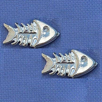 Abotoaduras de estanho de peixe morto lançadas à mão por William Sturt por atacado de William Sturt Fine Pewter