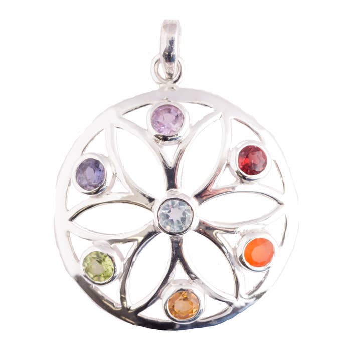 BLUMENANHÄNGER AUS STERLINGSILBER MIT SIEBEN CHAKREN für den Großhandel von Benjamin International