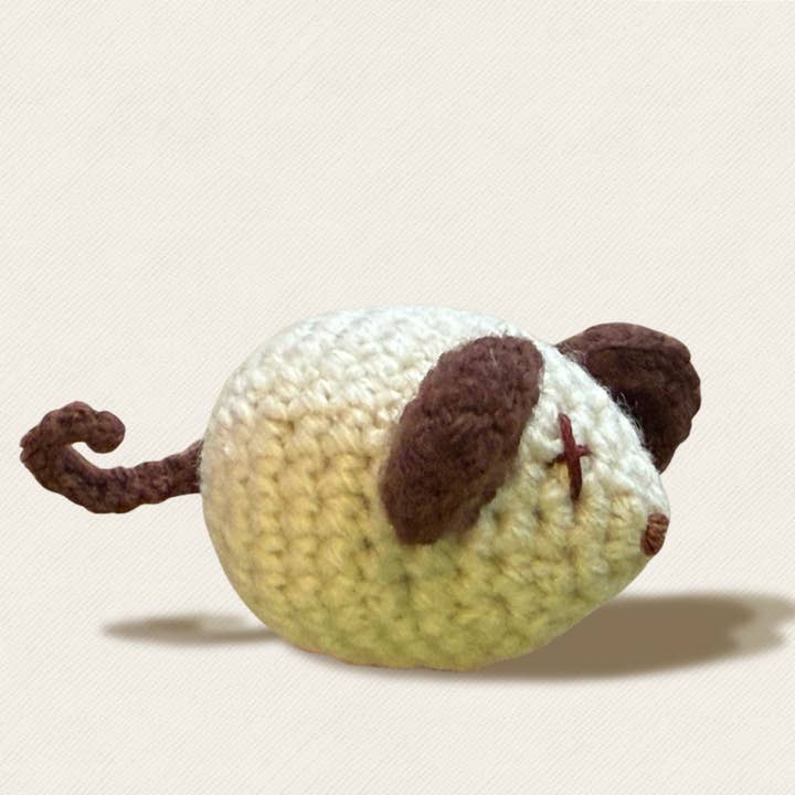 Pistache la Souris | lightweight cat toy for wholesale by Feline Grove