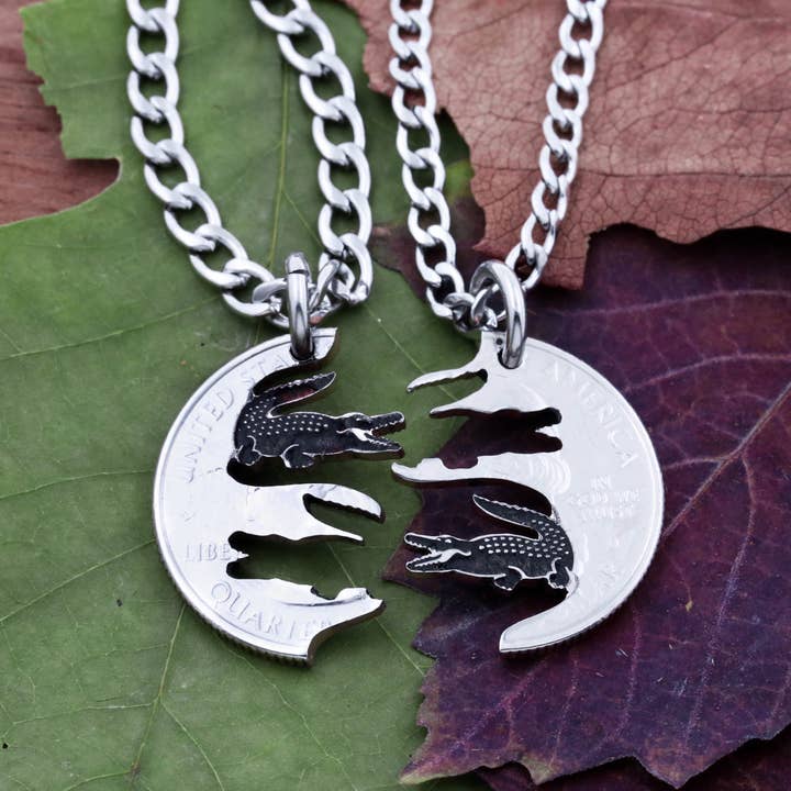 Collares de Caimán entrelazados, Conjunto de Joyas de Animales para venta al por mayor de NameCoins