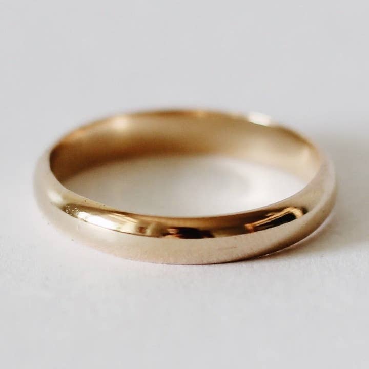 Yellow Gold Rounded Edge Wedding Band for wholesale by SolidWerks