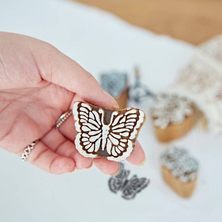 The Paper High Gift Company Limited - Wholesale Ornament Set - Four Animal Design Carved Wooden Blocks - Handmade