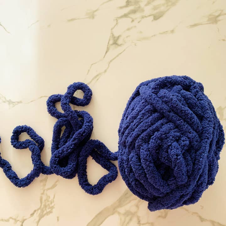 Knotted by Kni - Wholesale Throw Blanket - ROYAL BLUE BLANKET