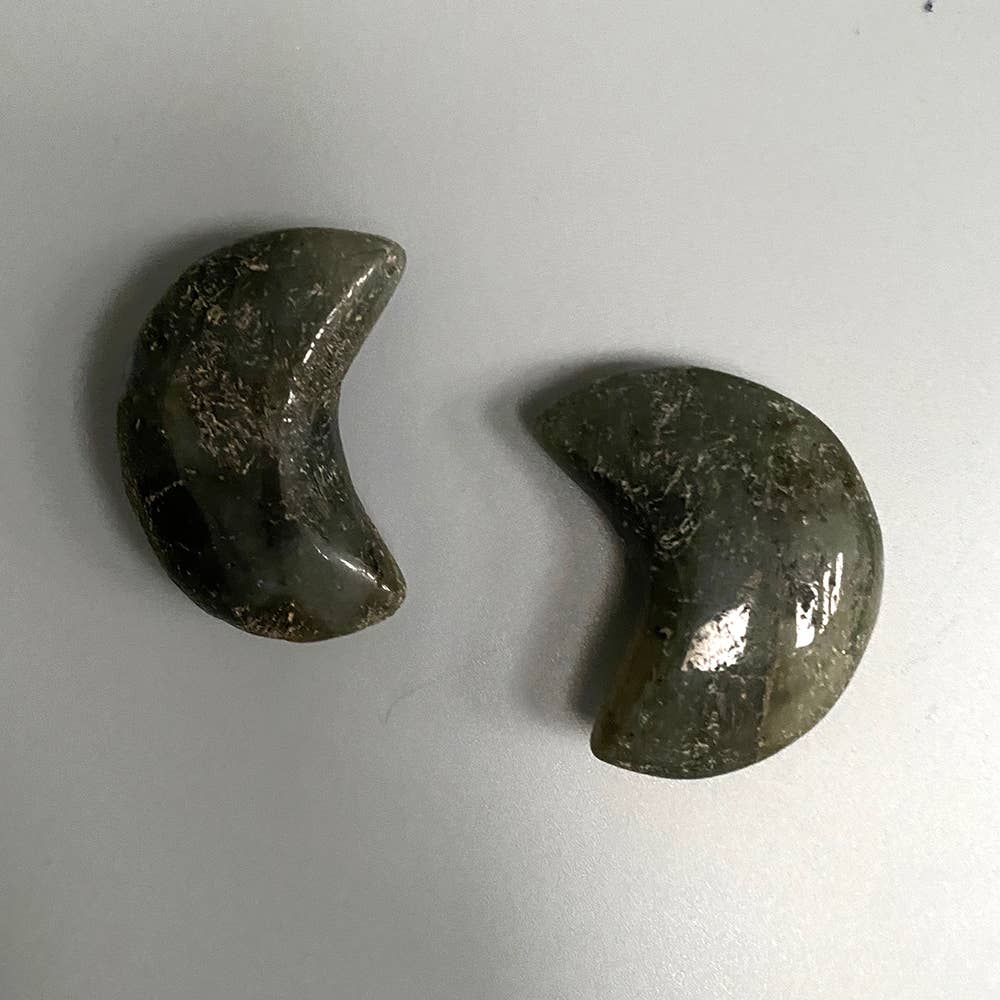 VIE – wholesale Spiritual stone/crystal – Crescent Moon Crystal, 3x2cm4