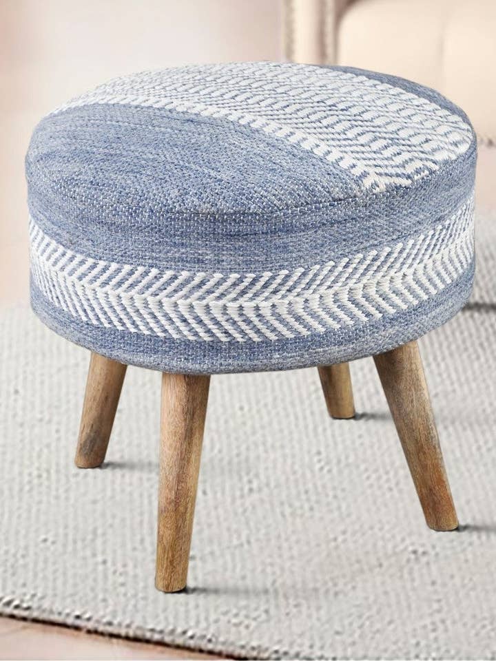 Seaside Stripe Übergroßer handgewebter Hocker für den Großhandel von Anaya Home