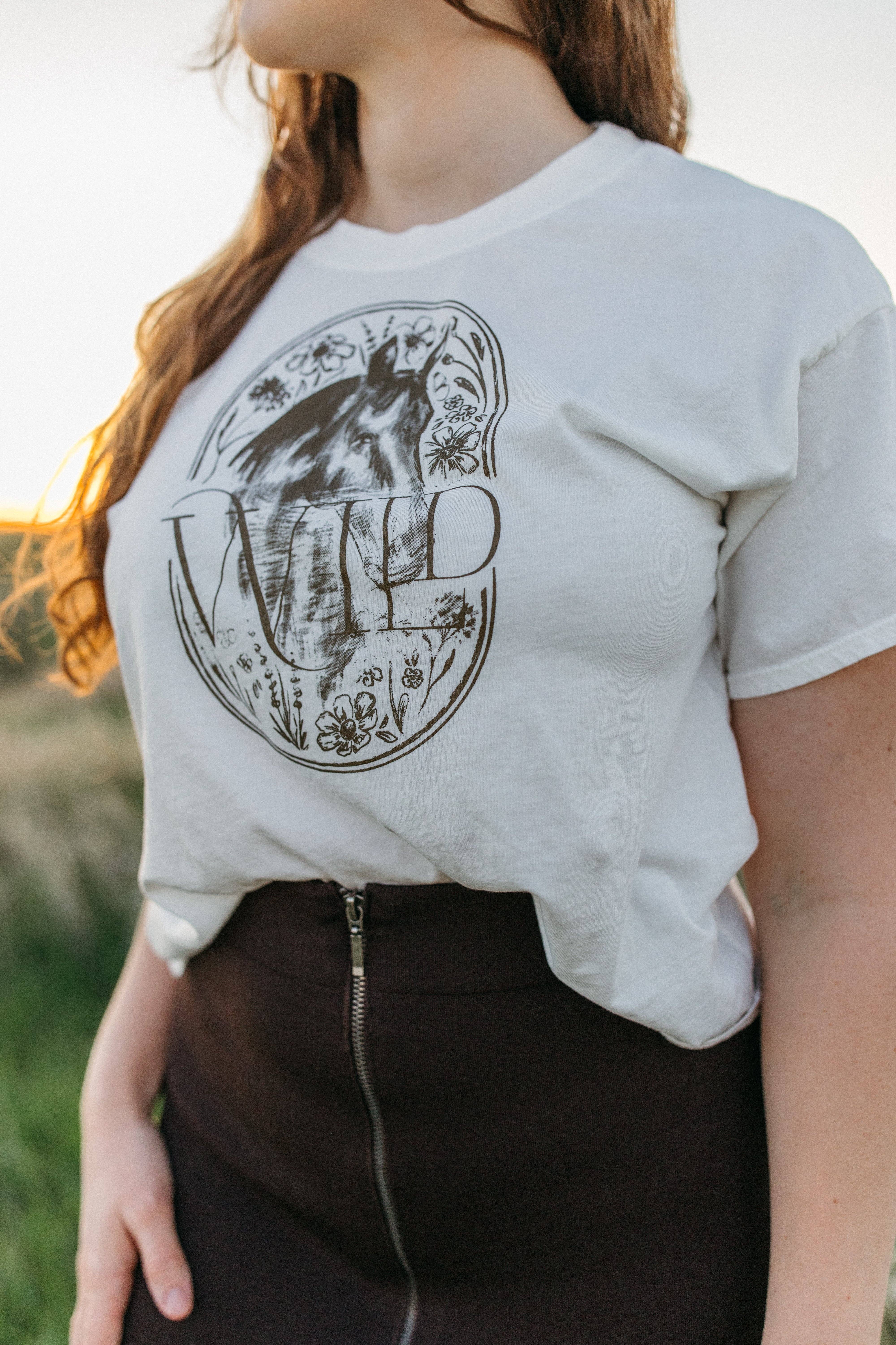 Wild Features Collective - Vendita all'ingrosso Maglietta serigrafata - Donna - Bellezza Selvaggia0