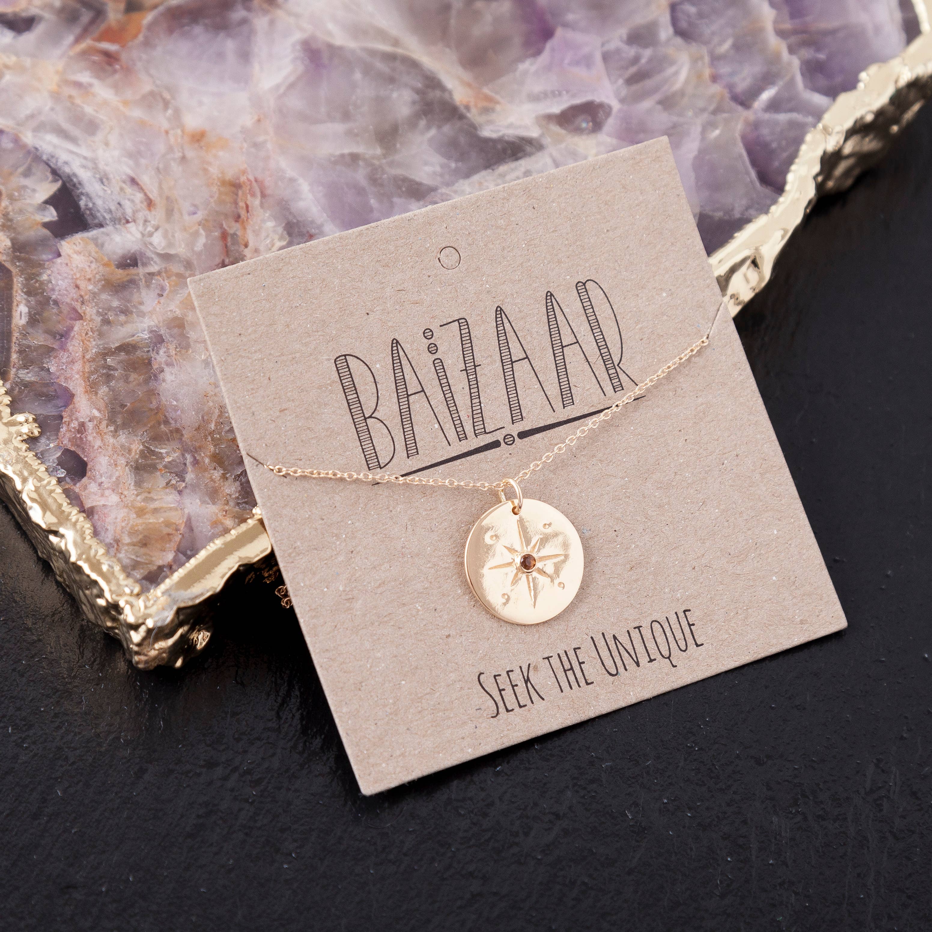 Baizaar - Vente Colliers à pendentif - Collier Compass Rose en métal doré1