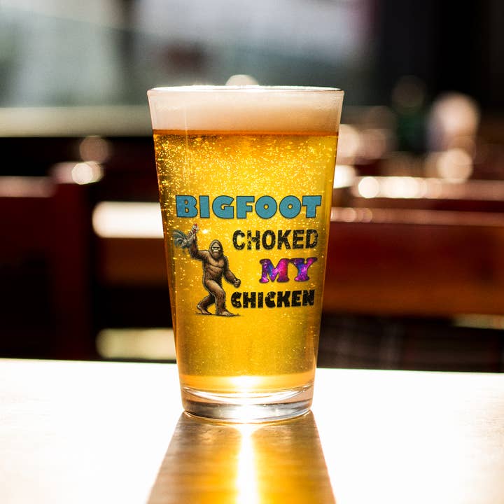 Squatchin’ Country - Vendita all'ingrosso Boccali - Bigfoot ha fatto cosa?!? Divertenti bicchieri da birra da 16 oz con Bigfoot