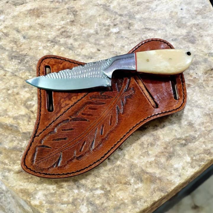 Faca Cowboy Crass Draw Ranch – Cabo de Osso de Camelo com Bainha de Couro por atacado de Naomi's Happy Place Shop