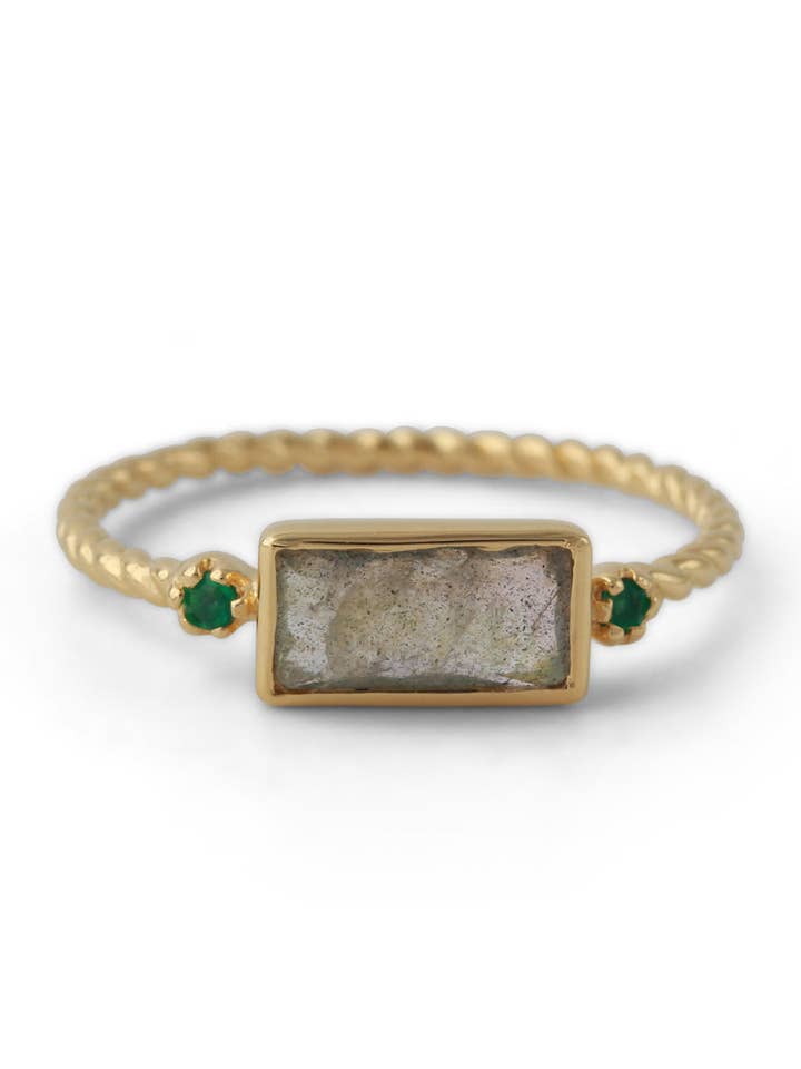 Bague en argent avec labradorite 4x8mm et onyx vert 1,5mm, plaqué or 18ct pour la vente par Campur GmbH