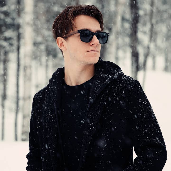 GOWOOD – Großhandel Sonnenbrille – Unisex – Sonnenbrille aus Walnussholz mit schwarzen polarisierten Gläsern